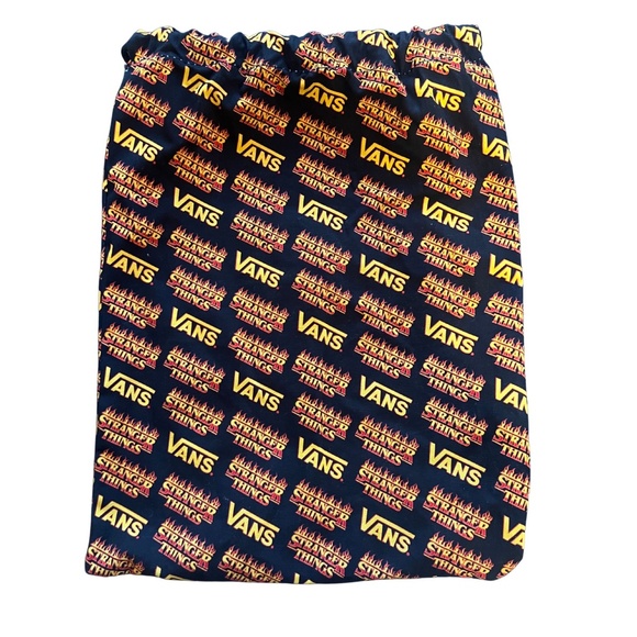 VANS Stranger Things Hi Top Womens Size 6 - Picture 11 of 12